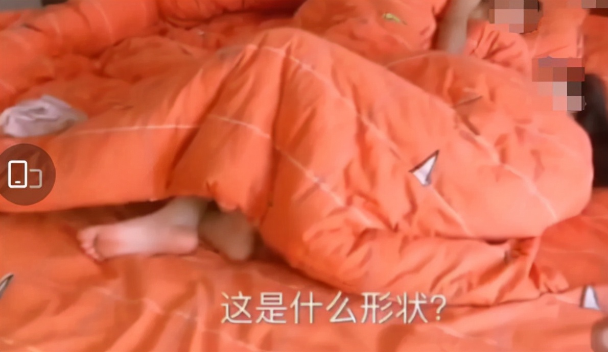 母亲发布兄妹裸睡视频，内容极度不舒服：官方澄清后仍然很生气
