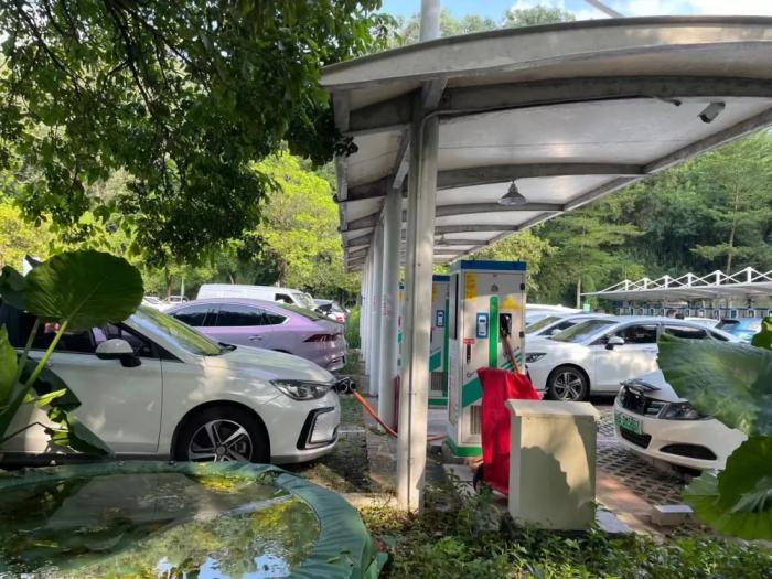 可以自己无线补电的充电宝,电车天冷充不上电怎么加装电池包