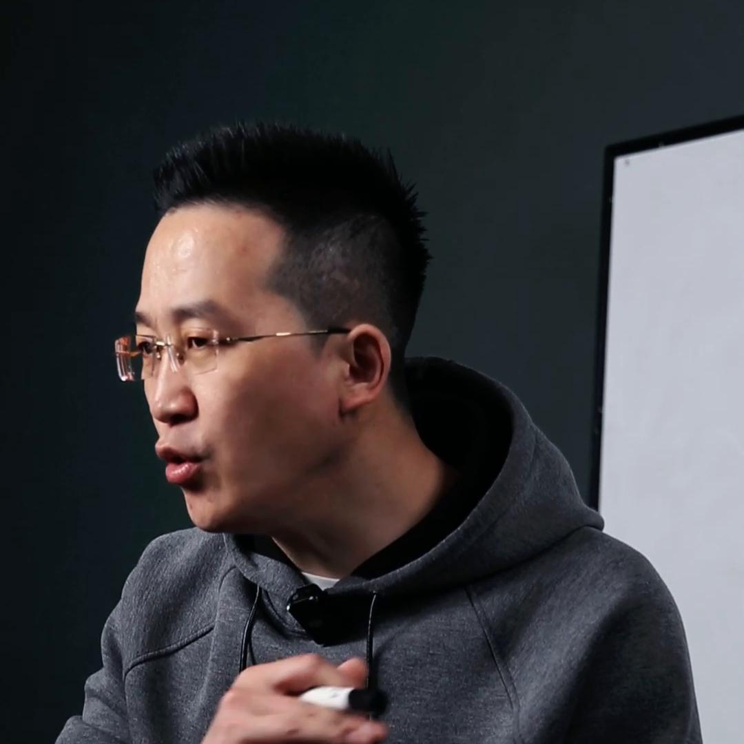 人均消费500元，口红效应贯穿2023五一旅行，此视频...