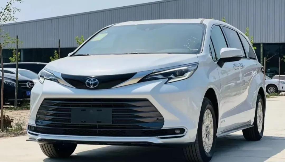 刚收了一辆二手车,新款塞纳二手最新报价