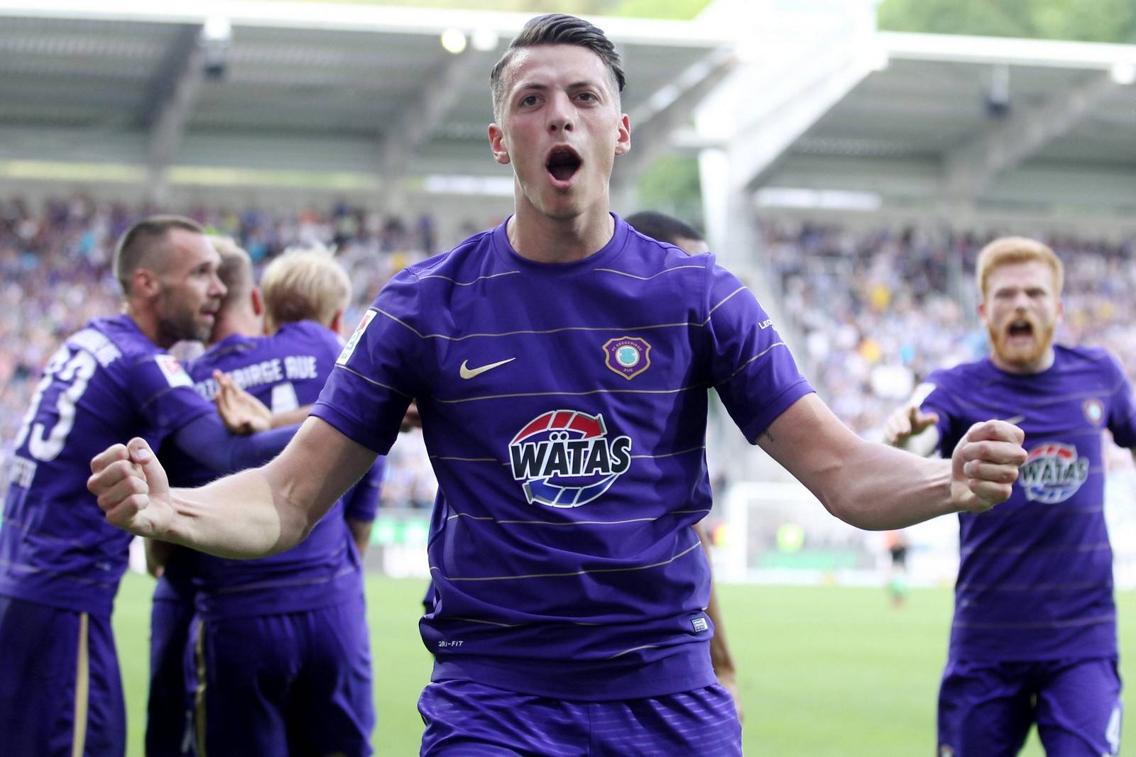 ac米兰vs亚历山德里亚分析,ac米兰vs斯佩齐亚比分推荐