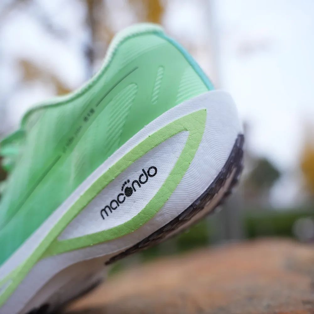 马孔多倚天箭跑鞋2.0,马孔多倚天箭值得入手吗