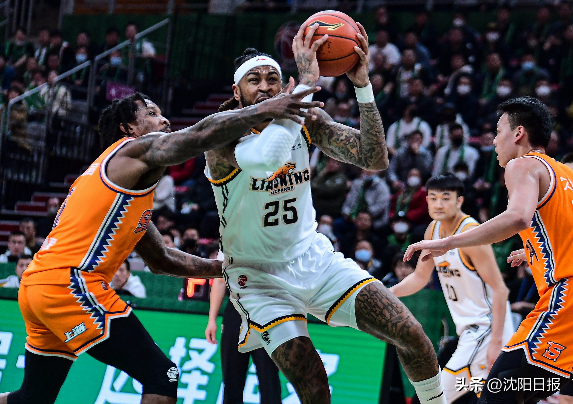 辽宁男篮主场一票难求,cba一票难求