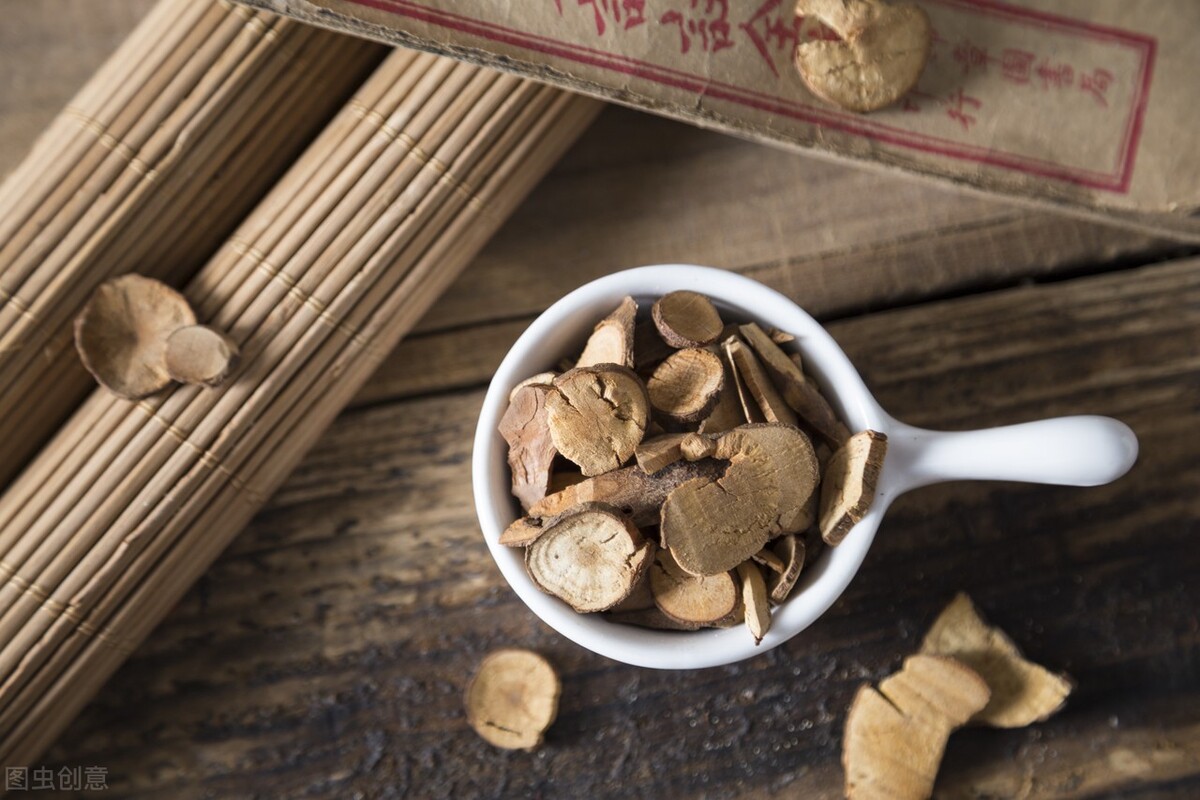 治疗湿热下注的尿频尿急的中草药,中医治疗尿频尿急的中成药