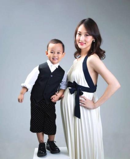 乒乓球冠军王皓简历,奥运冠军王皓和妻子现状