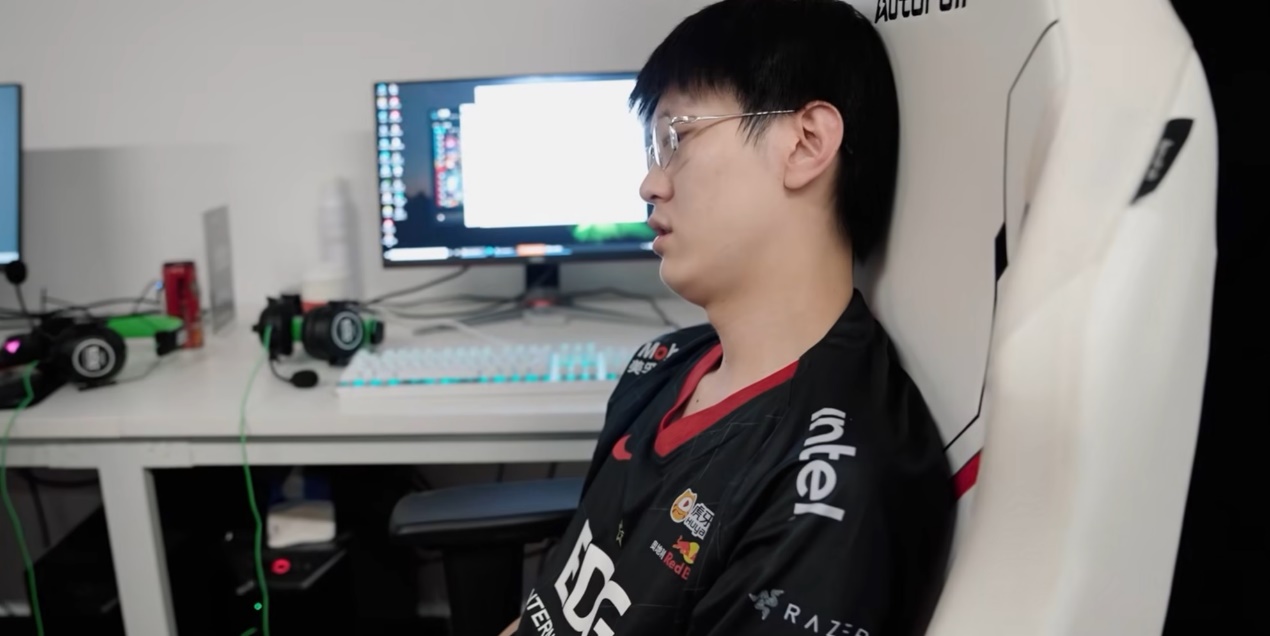 s11edg击败rng后被喷,edg被tt翻盘众主播反应