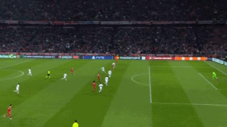 拜仁2比0巴黎梅西表现,欧冠巴黎对阵拜仁梅西突破被放倒