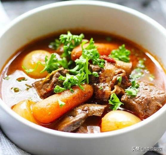 炒菜盐放多了怎么补救,炒菜盐放多了千万别加水加点它