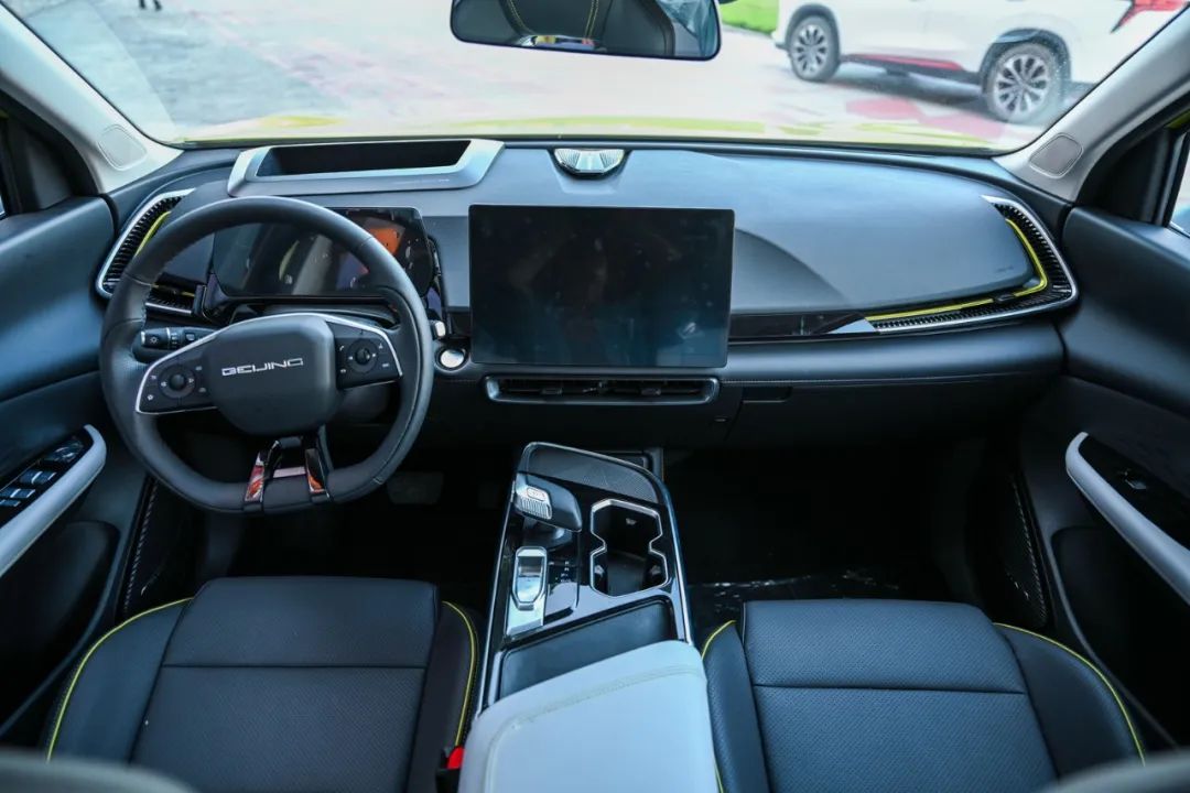 鸿蒙车机+1.5T魔核发动机，北京汽车魔方仅10.29万元起开启预售