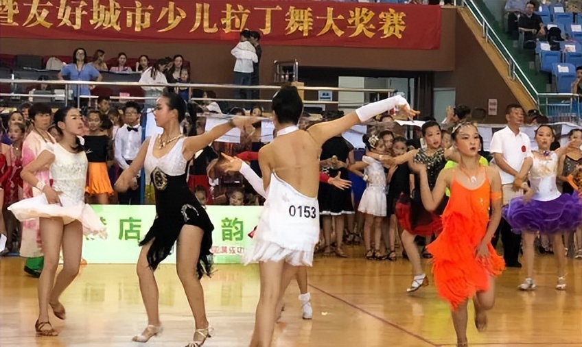 拉丁舞的概述及好处,关于拉丁舞的论文