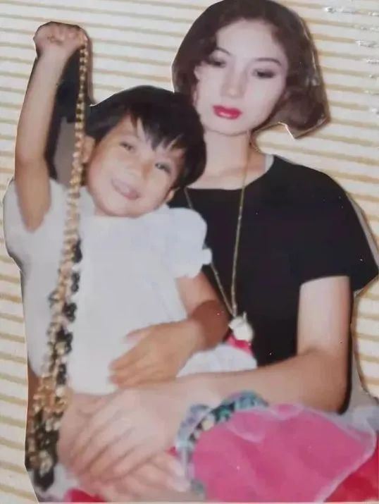 单身女生去泰国生三胞胎,单身女人去泰国