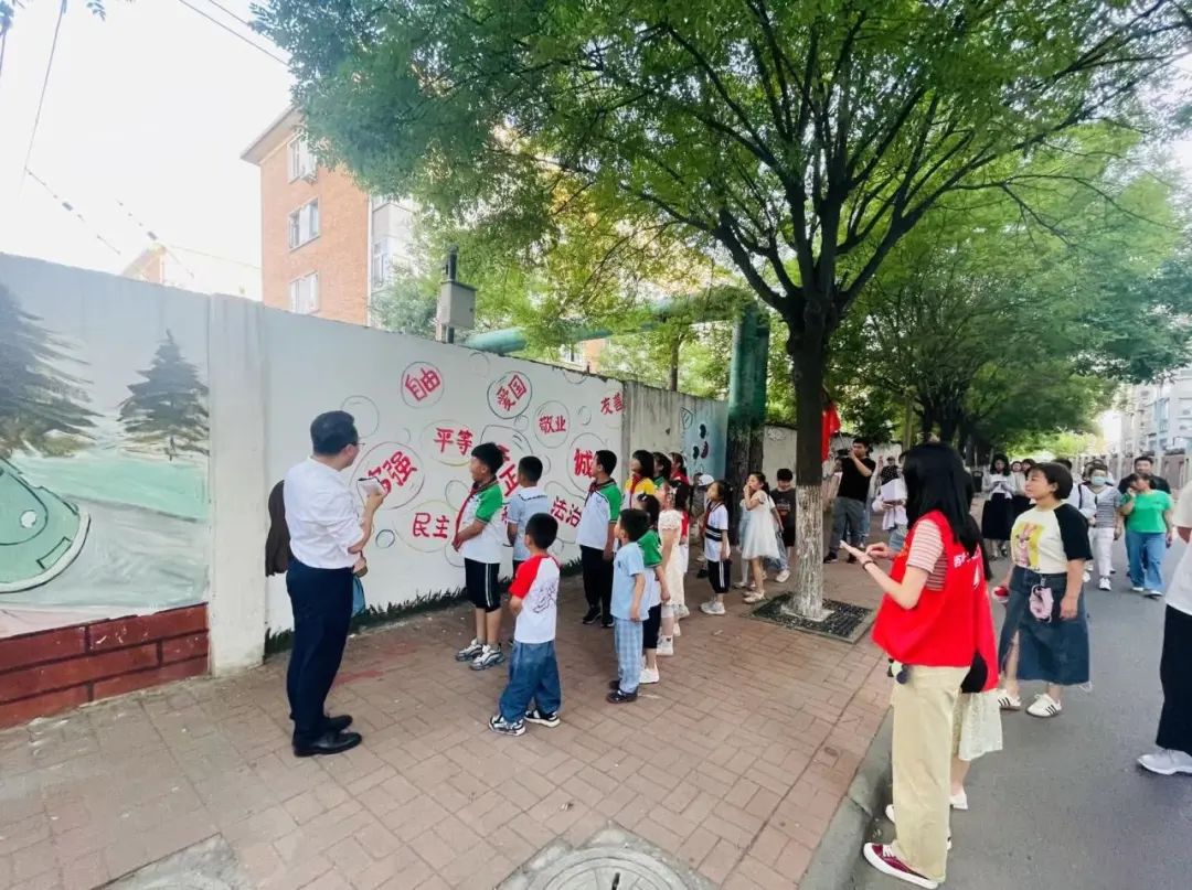 你想要的这里都有😇,你想要的这里都有英语怎么说