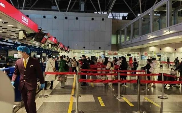 张文宏最新判断上海疫情进入尾声,张文宏谈疫情的最后一个冬天