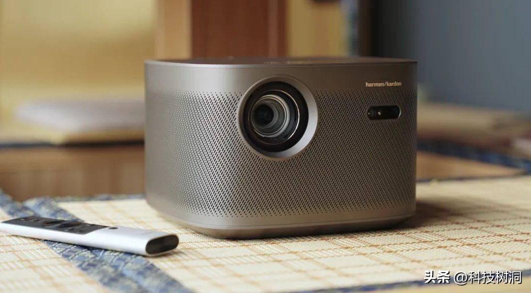 2019便携式投影仪哪个品牌好,现在市场上哪款投影仪比较好