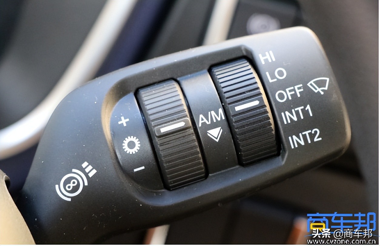 j6v最新款汽车,解放j6v牵引车油耗多少