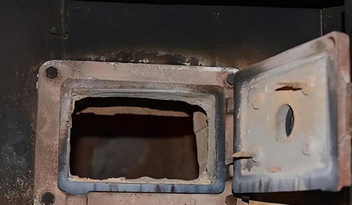 24岁美女在八宝山做火化师,每日焚烧60具尸体,亲人都嫌晦气