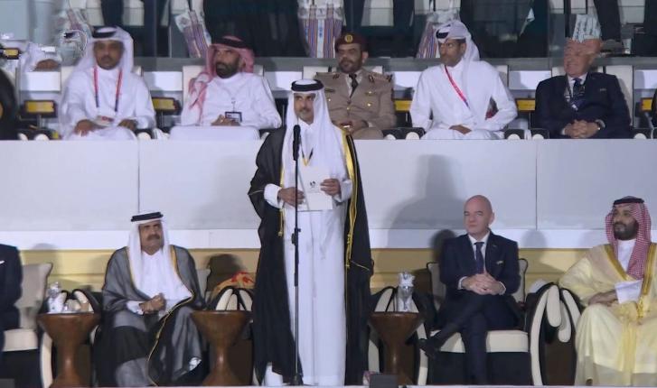 世界杯开幕式表演者戴的红色墨镜,足球世界杯开幕式田柾国