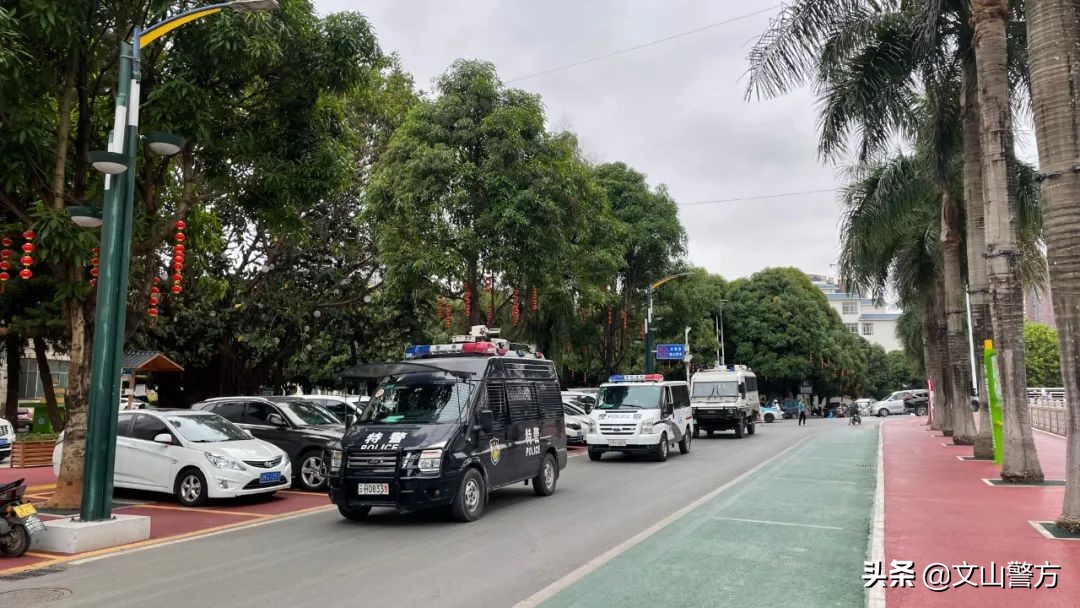 五一平安不打烊节日我在岗,五一在岗用我们的青春守护平安