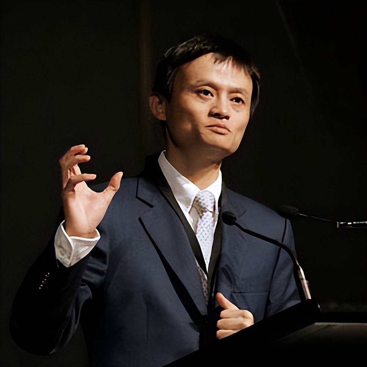 马云为什么会跌落低谷视频,马云的光辉与黯淡