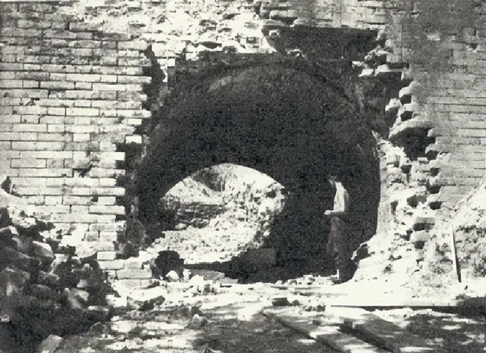 郭沫若打开定陵后诡异事件,郭沫若定陵发生的怪事