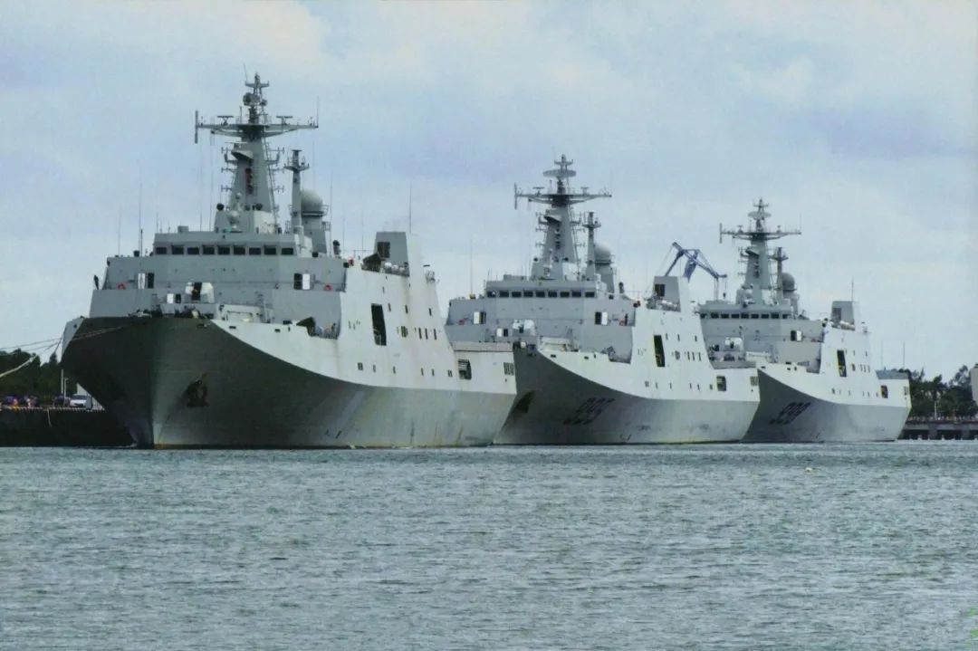 泰国071e舰,泰国071e型综合登陆舰