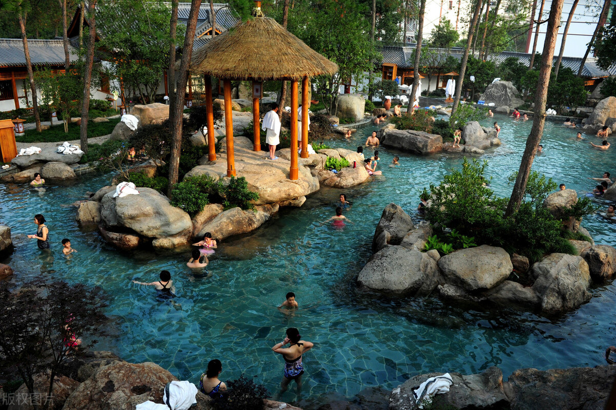 初冬温泉季，推荐江浙沪的6大天然温泉，泡汤选这些就对了