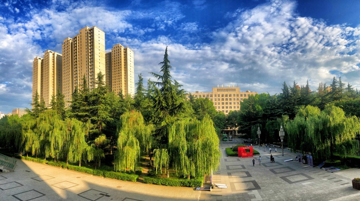 中国十大月收入最高行业排行榜,收入最高的专业top20