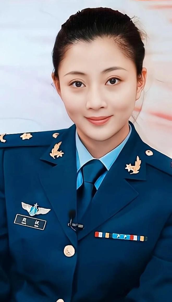 殷桃年轻时颜值巅峰,殷桃回眸一笑百媚生