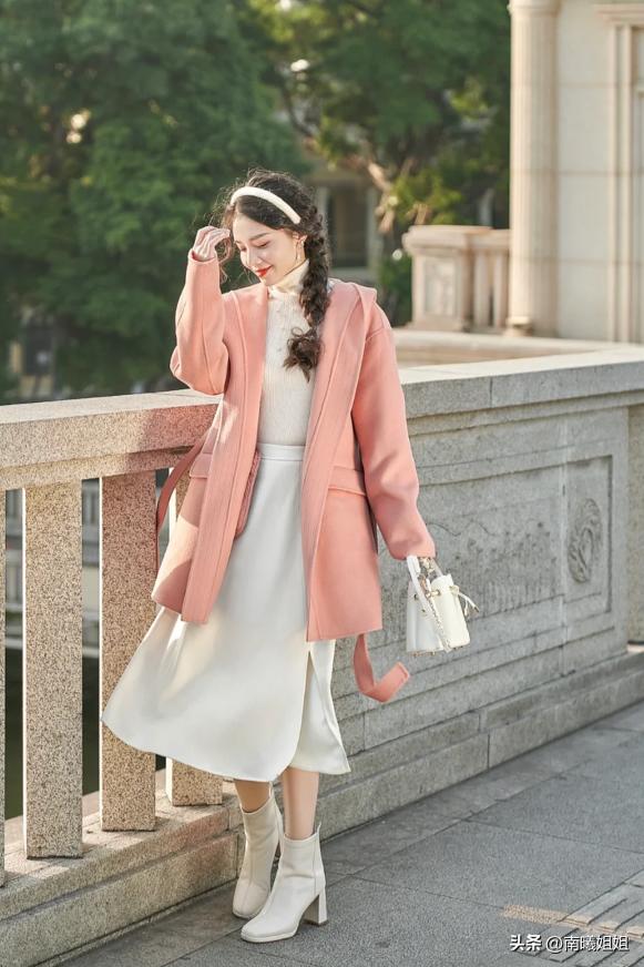 秋季用4双鞋提升时髦感,既能搭裤子又能搭裙子的秋冬鞋