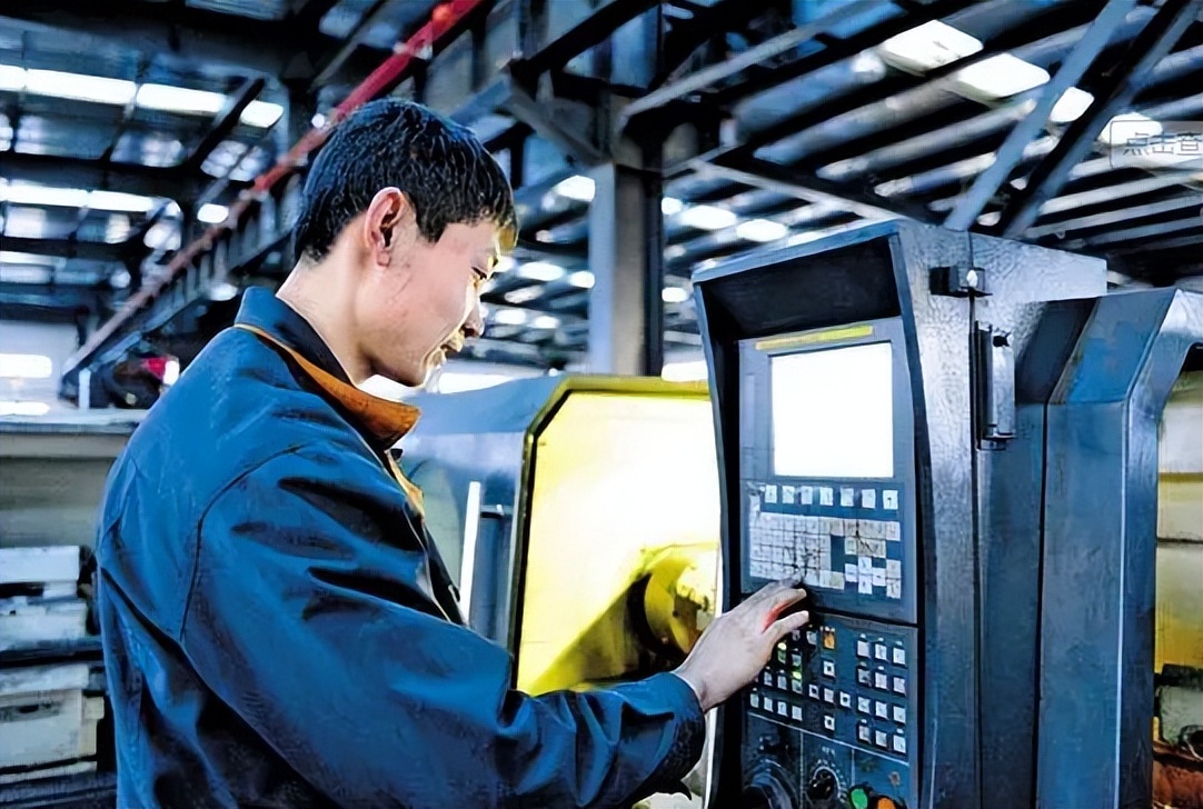 高级数控车工证好考吗,数控专业考哪个证好