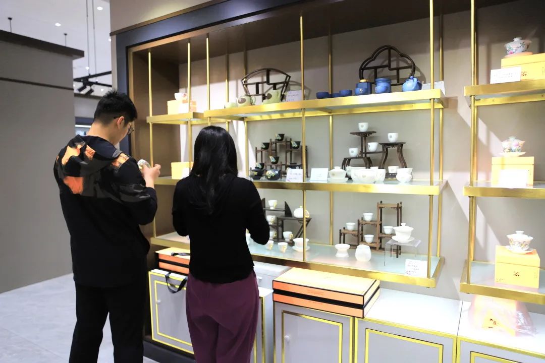 从默默无闻到声名赫赫,从默默无闻到商业爆品