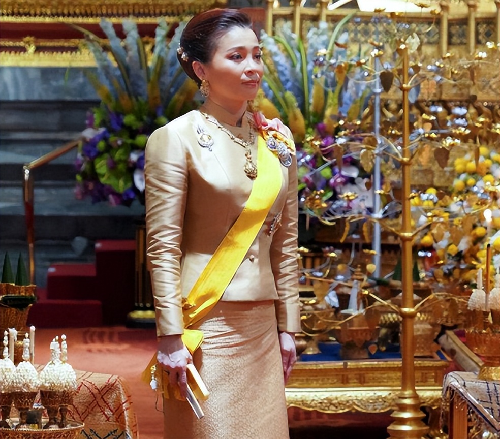 51岁西拉米回宫希望落空，难以越过苏提达复宠，贵妃出局甘拜下风