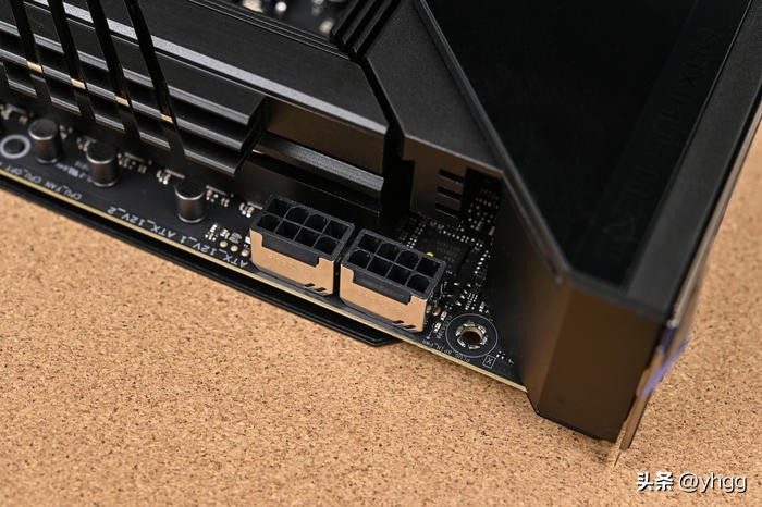 乔思伯松果d41mesh副屏版白色机箱,乔思伯d41标准版能后期加装副屏吗