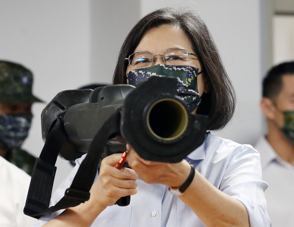 扬言要在台湾举行听证会，美国越来越放肆了