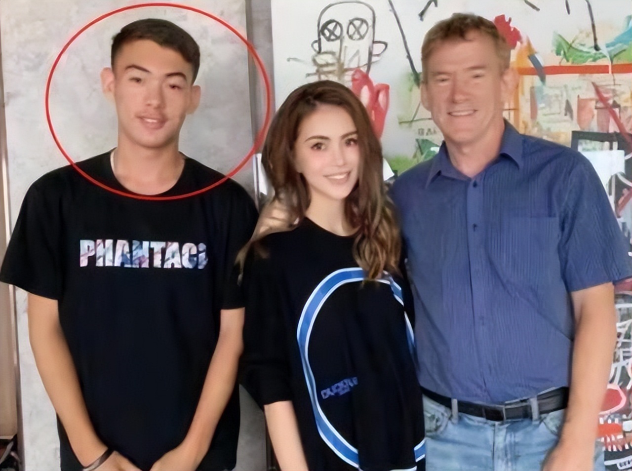 昆凌17岁遇见周杰伦21岁成天王嫂,昆凌17岁就被周杰伦追上视频