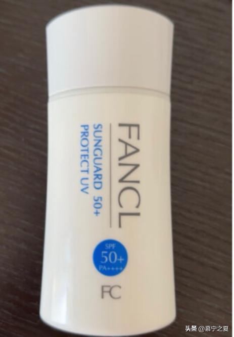 芳珂和安耐晒蓝胖子,碧柔红瓶和安耐晒哪个防晒效果好