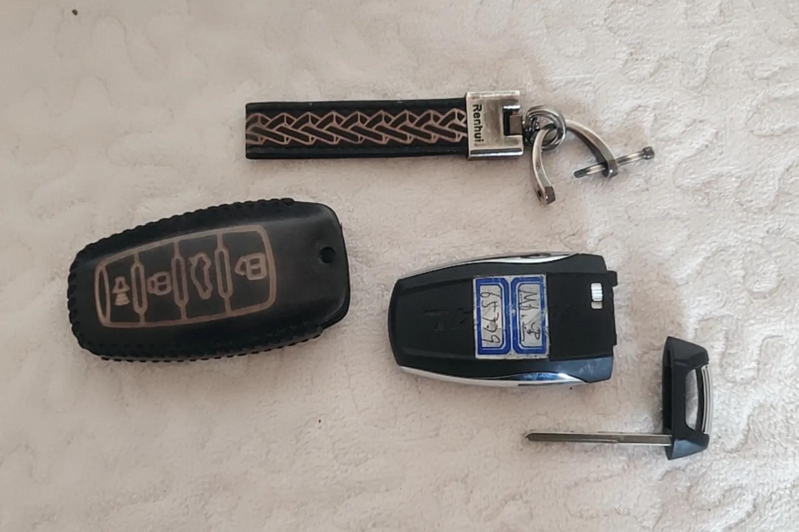 更换汽车钥匙电池的这个小妙招,快速更换汽车钥匙电池技巧两分钟