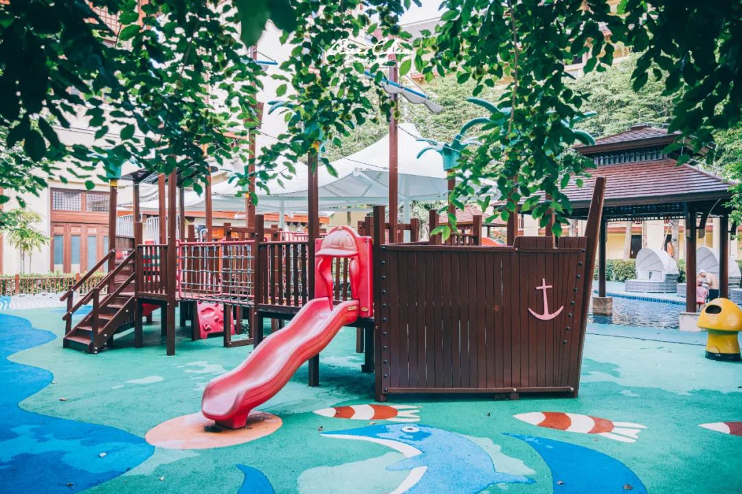 丽思卡尔顿奢华之旅,丽思卡尔顿度假村