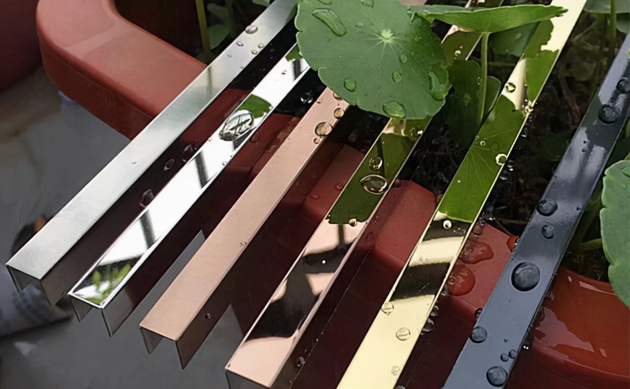 鸡肋的高奢设计,很流行却鸡肋的设计