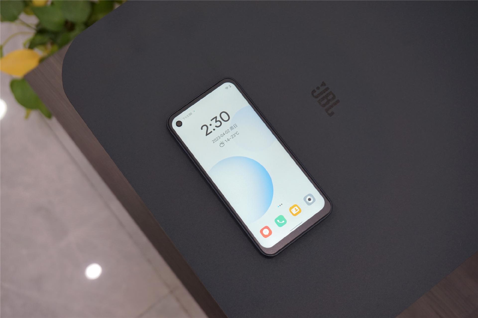 qin3ultra多亲ai精灵评测,多亲qin3ultramiui14稳定吗