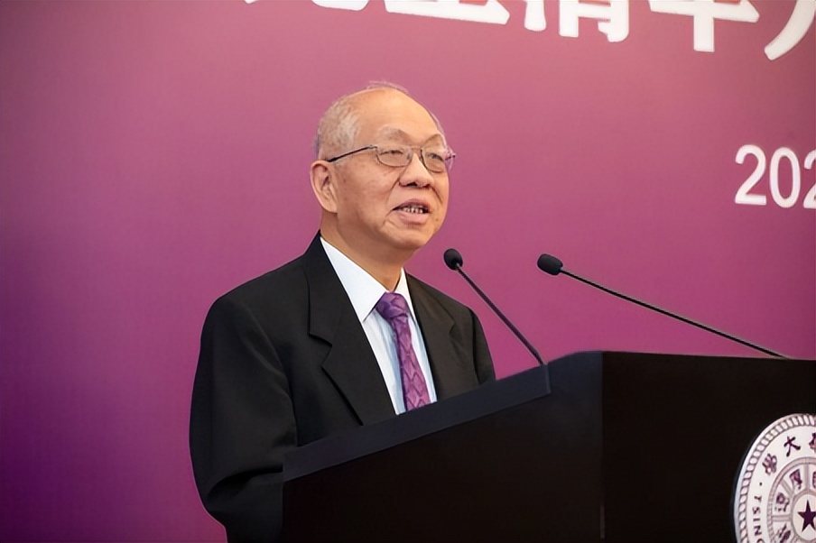 丘成桐先生如何学好数学,丘成桐点评七大数学难题