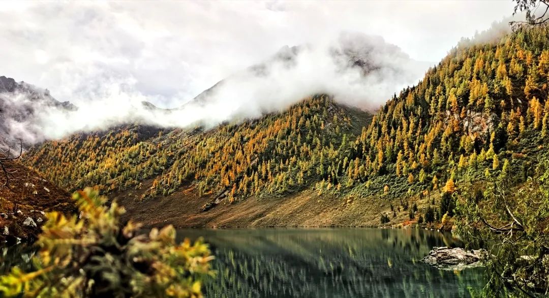 松潘秘境：野性与静谧共存的七藏沟