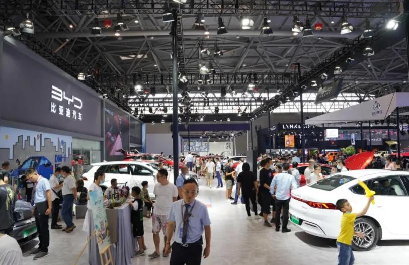 京东唯品会国货卖爆，日媒突然发声，中企正加速“去日本化”