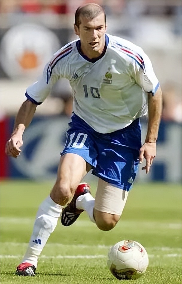 前锋中场后卫门将的绝代双骄,门将后卫中场前锋