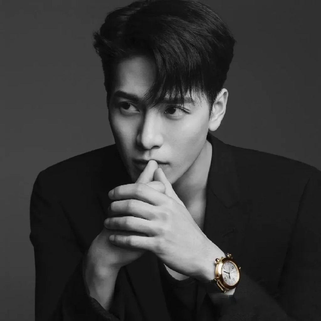 男士头发稀少适合剪什么发型,35到40岁的男士发型怎么剪