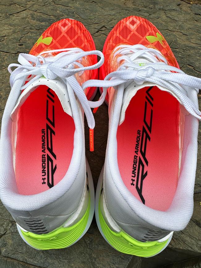 人生中的第一双碳板跑鞋怎么选,普通人也能驾驭的碳板跑鞋