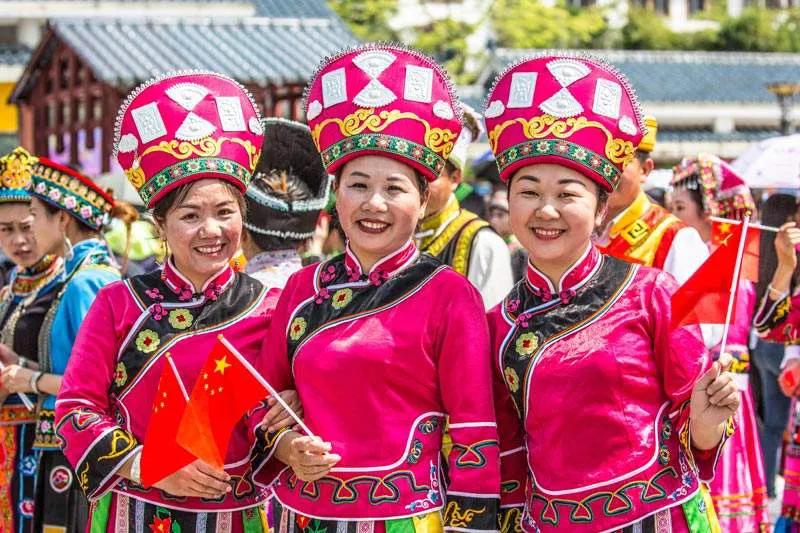 五十六个民族服饰视频,五十六个民族服饰完整版