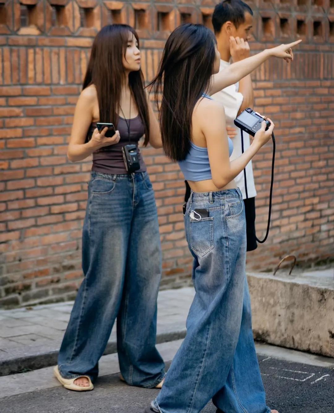 深圳市时尚街拍,穿衣风格干净有气质街拍