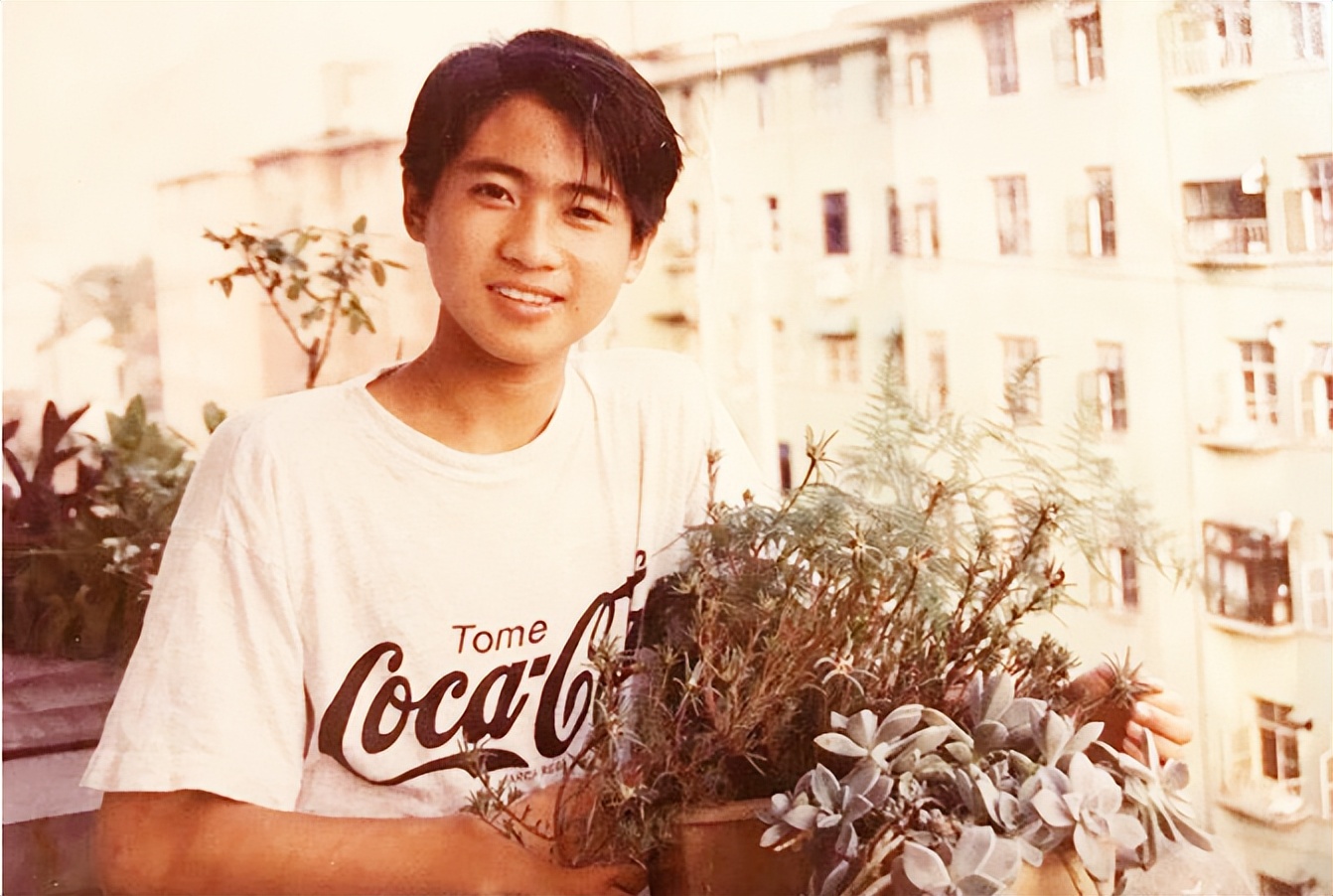 韩寒棱角被磨平全文,韩寒棱角磨平视频