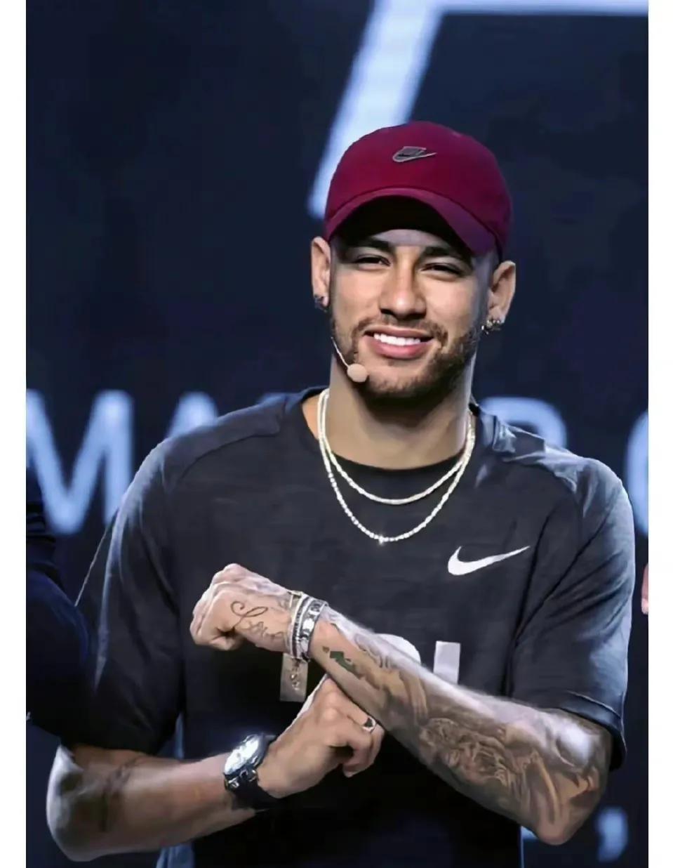 内马尔宠粉,内马尔疼爱儿子